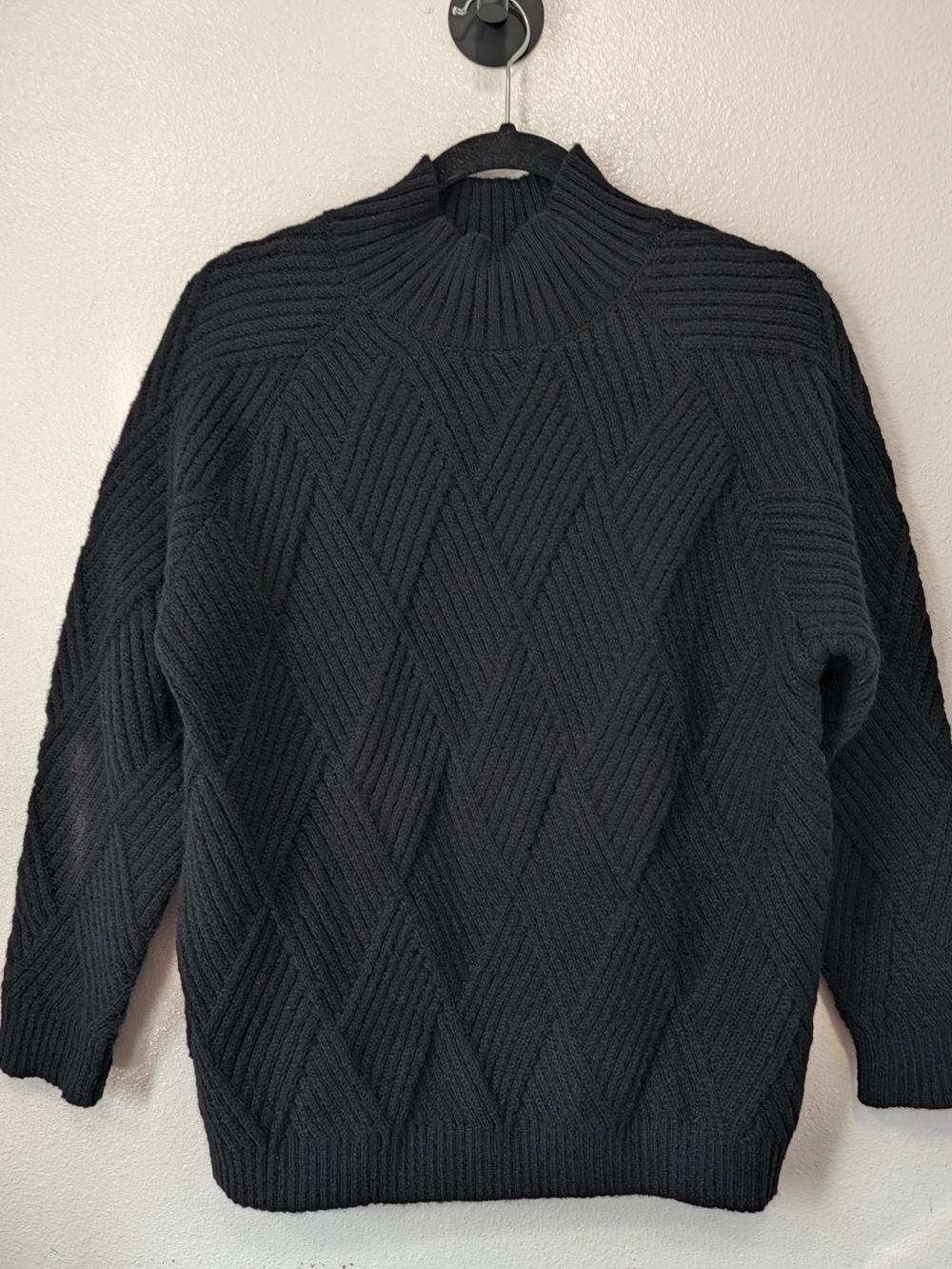 Black Diamond-Pattern Mock Neck Women's Sweater